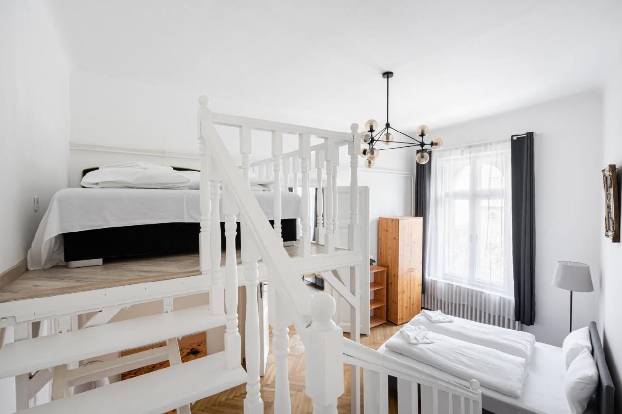 Setting Sun Apartment Budapest Eksteriør billede